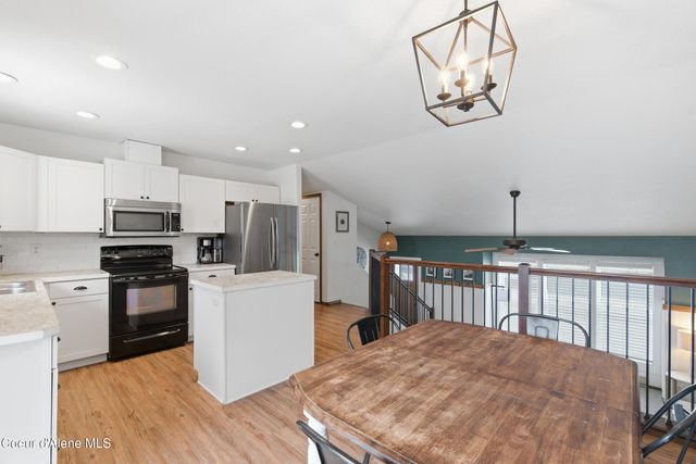 1909 W James Crowe DR, Hayden, ID 83835
