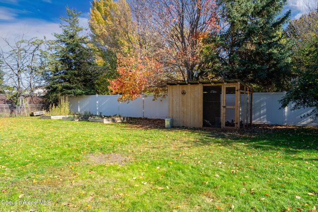 1909 W James Crowe DR, Hayden, ID 83835
