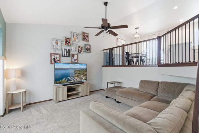 1909 W James Crowe DR, Hayden, ID 83835