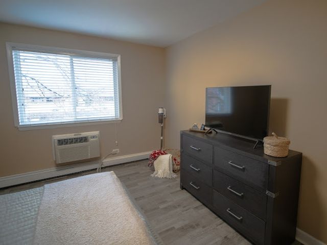 1056 N Mill Street 304, Naperville, IL 60563