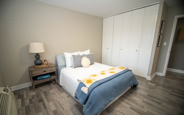 1056 N Mill Street 304, Naperville, IL 60563