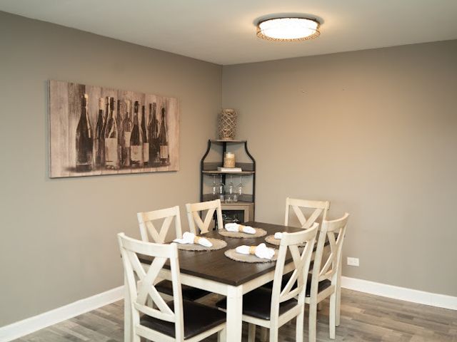 1056 N Mill Street 304, Naperville, IL 60563