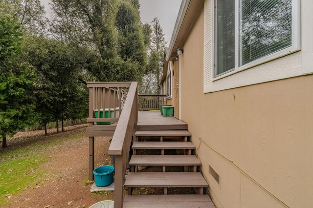 20070 Tellurium Dr, Pine Grove, CA 95665