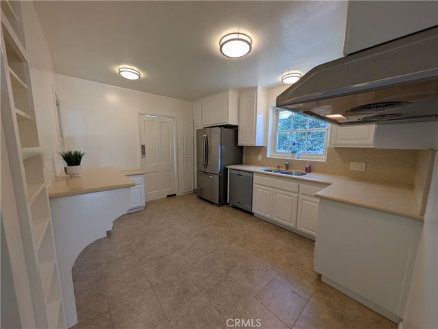 582 N Sunnyslope, Pasadena, CA 91107