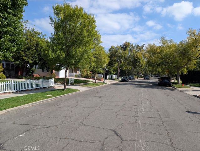 582 N Sunnyslope, Pasadena, CA 91107