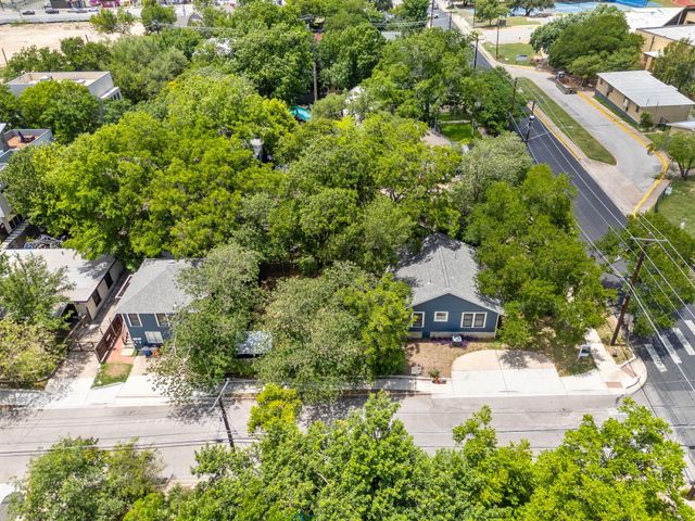 2102 Brackenridge ST B, Austin, TX 78704