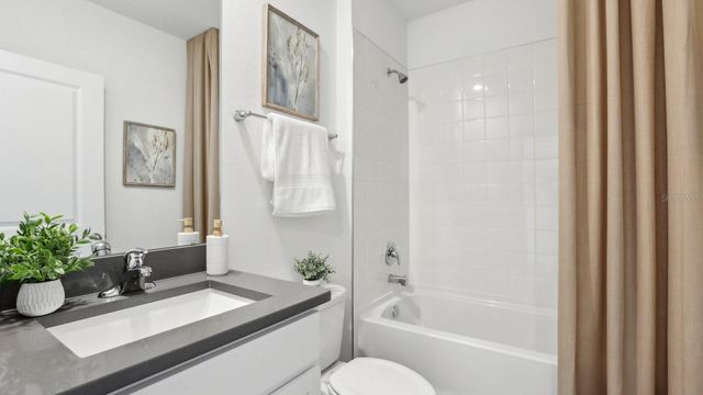 422 WARM HERON PLACE, Ruskin, FL 33570