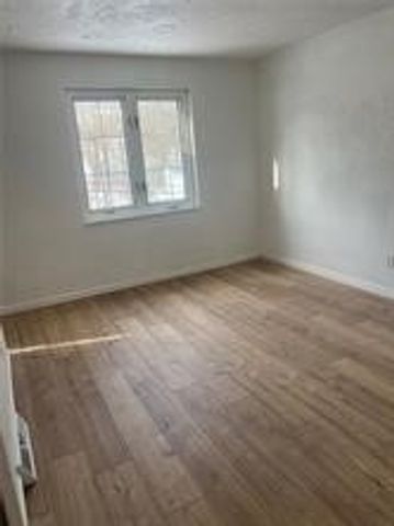 4623 E Willock Rd, Whitehall, PA 15227