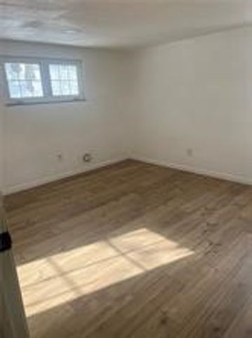 4623 E Willock Rd, Whitehall, PA 15227