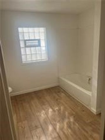 4623 E Willock Rd, Whitehall, PA 15227