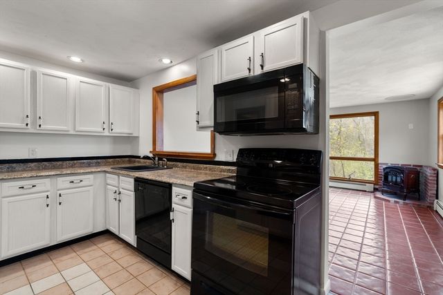 103 Wenham St, Danvers, MA 01923