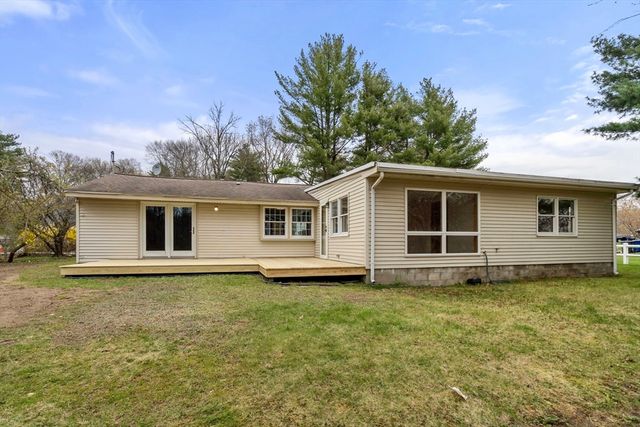 103 Wenham St, Danvers, MA 01923