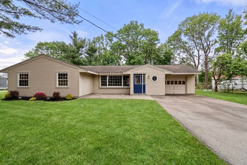 103 Wenham St, Danvers, MA 01923