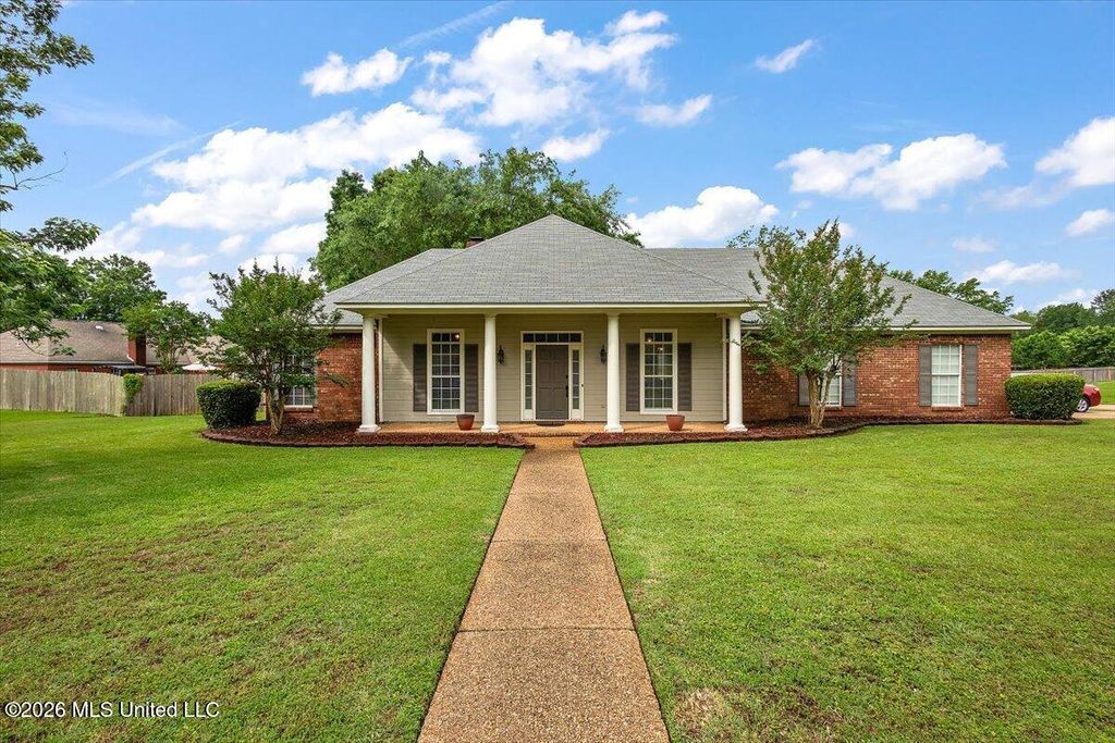 428 Jordan Ridge Place, Madison, MS 39110