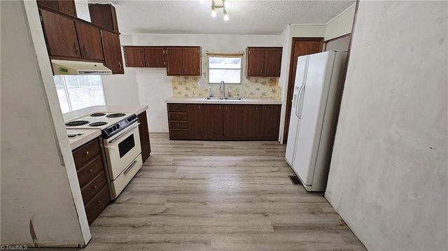263 Brushy Drive, Lexington, NC 27295