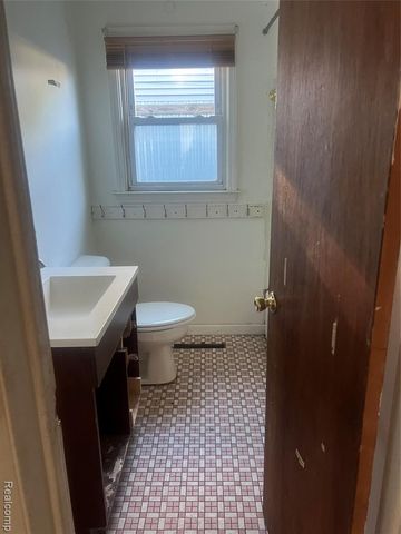 721 Huron Street, Flint, MI 48507