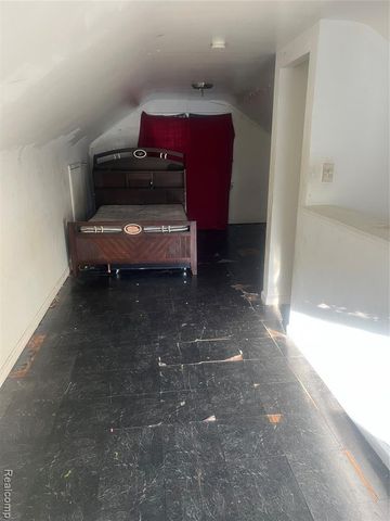 721 Huron Street, Flint, MI 48507