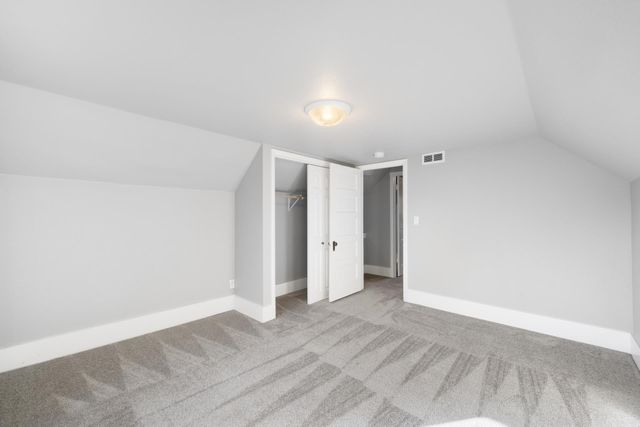 110 SE 7th St, Minot, ND 58701