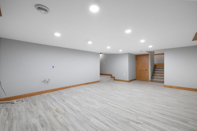 110 SE 7th St, Minot, ND 58701