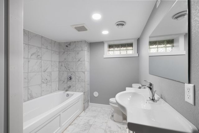 110 SE 7th St, Minot, ND 58701