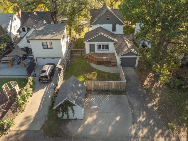 110 SE 7th St, Minot, ND 58701