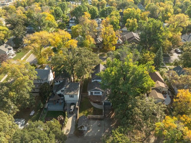 110 SE 7th St, Minot, ND 58701