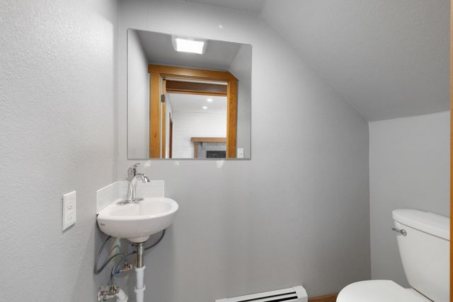 110 SE 7th St, Minot, ND 58701