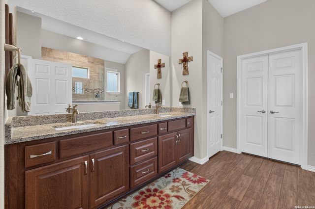 921 ACADEMY OAKS DR, San Marcos, TX 78666