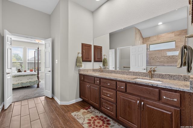 921 ACADEMY OAKS DR, San Marcos, TX 78666