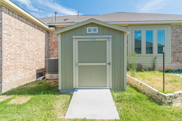 921 ACADEMY OAKS DR, San Marcos, TX 78666