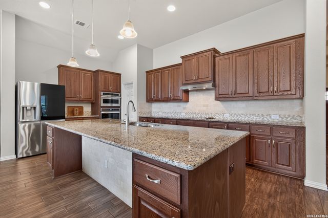 921 ACADEMY OAKS DR, San Marcos, TX 78666