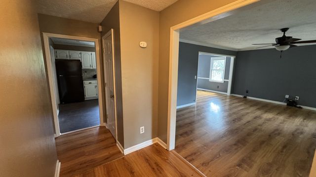 2306 Crown Hill Dr, Murfreesboro, TN 37129