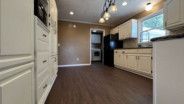 2306 Crown Hill Dr, Murfreesboro, TN 37129