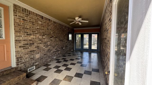 2306 Crown Hill Dr, Murfreesboro, TN 37129