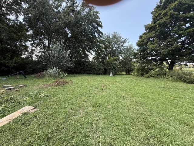 1025 Old Bear Creek Rd, Vanleer, TN 37181