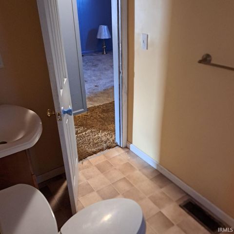 616 N Edgewood Drive, Muncie, IN 47303