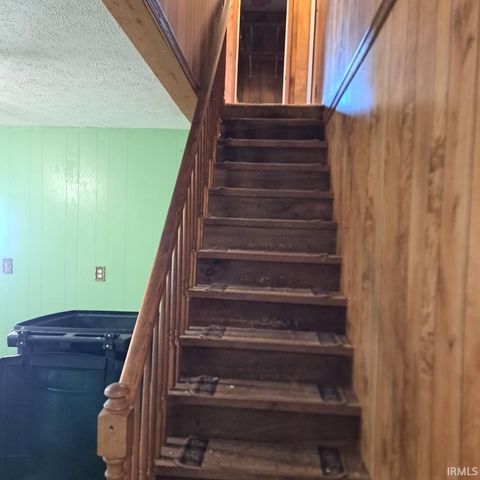 616 N Edgewood Drive, Muncie, IN 47303