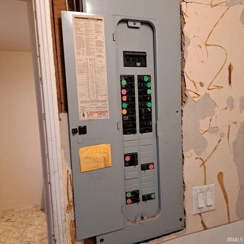 616 N Edgewood Drive, Muncie, IN 47303