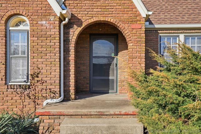 1610 S Lewis Avenue, Tulsa, OK 74104