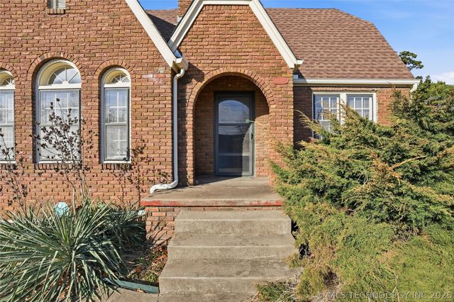 1610 S Lewis Avenue, Tulsa, OK 74104