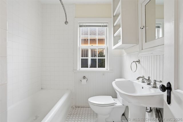 1610 S Lewis Avenue, Tulsa, OK 74104