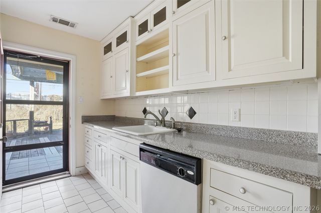 1610 S Lewis Avenue, Tulsa, OK 74104