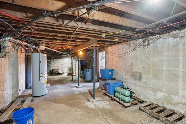 1610 S Lewis Avenue, Tulsa, OK 74104