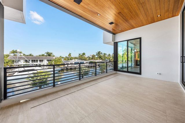 2817 NE 25th St, Fort Lauderdale, FL 33305