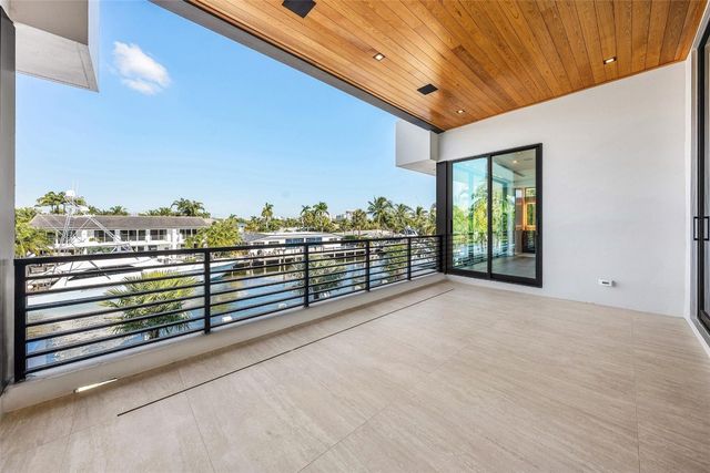 2817 NE 25th Street, Fort Lauderdale, FL 33305