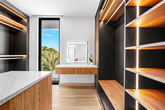 2817 NE 25th Street, Fort Lauderdale, FL 33305