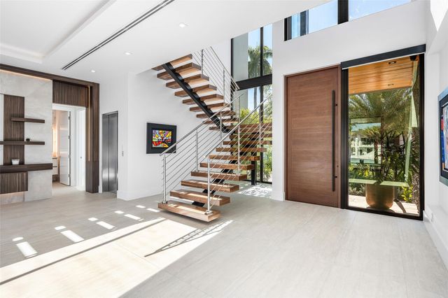 2817 NE 25th St, Fort Lauderdale, FL 33305