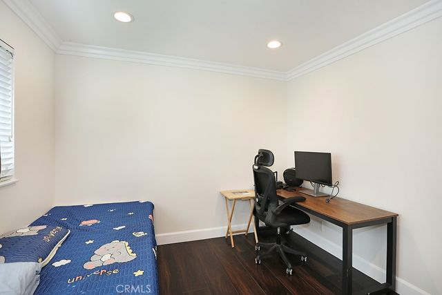 6062 Dr Glenwood, Huntington Beach, CA 92647