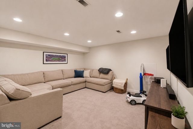 205 E 10TH AVE, Conshohocken, PA 19428