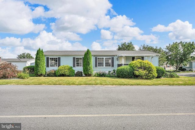 106 SILVER WIND CT S, Lancaster, PA 17603